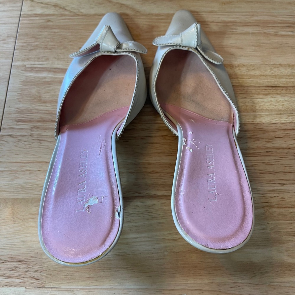 Laura Ashley Cream Leather Bow Pointed Toe Kitten Heel Mules Womens 11M - Picture 3 of 6